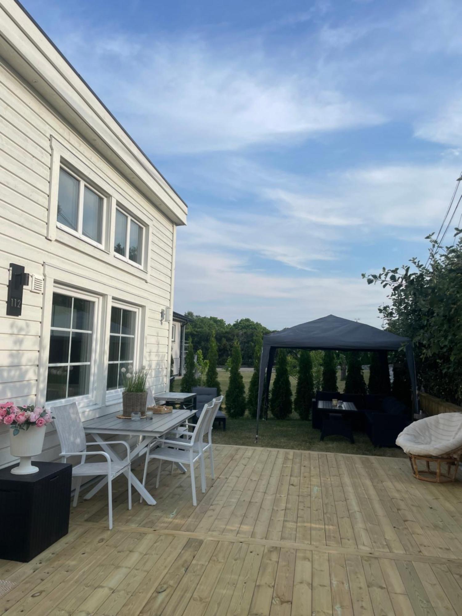 Ett Nytt Fraesch Hus Utanfoer Stockholm Naera Arlanda Villa Rosersberg Eksteriør billede